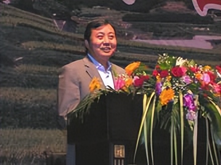 华西村，为何能成为“天下第一村”，看老书记吴仁宝和他的后代 第11张