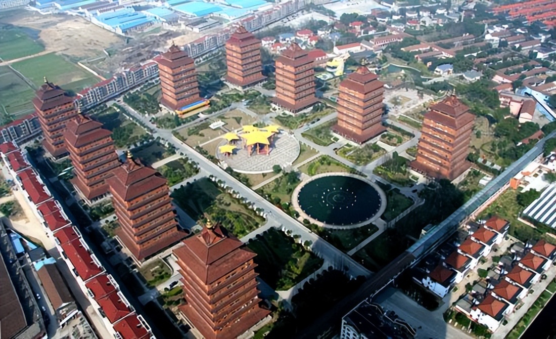 华西村，为何能成为“天下第一村”，看老书记吴仁宝和他的后代 第15张