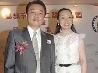 2008年，黄光裕入狱，陈晓发起国美争夺战，黄家棋高一着 第33张