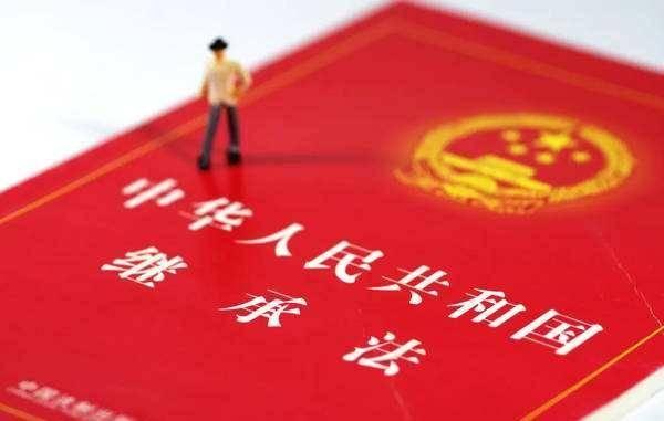 如果父亲死亡后母亲还在，那么父亲留下的房产该如何分配 第5张