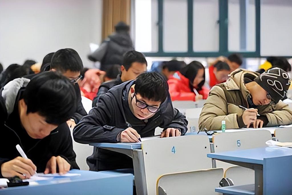 面对学硕的停止招生，考研人在学硕和专硕间徘徊，怎样选择才正确 第5张