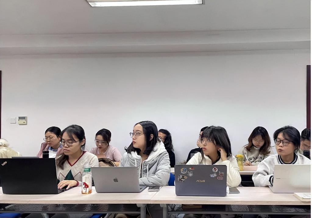 面对学硕的停止招生，考研人在学硕和专硕间徘徊，怎样选择才正确 第7张
