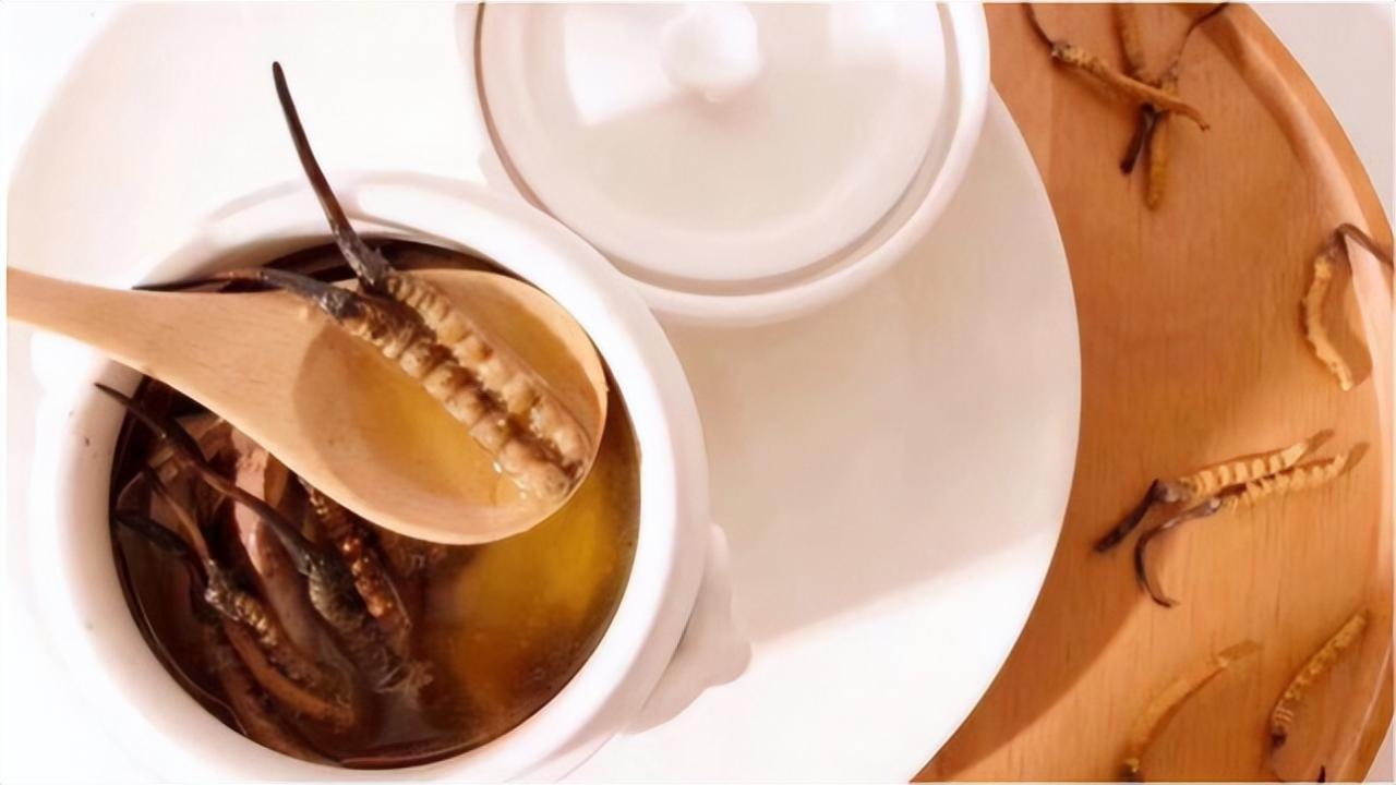 虔草冬虫夏草熬水当茶喝也很养生，学起来 第1张