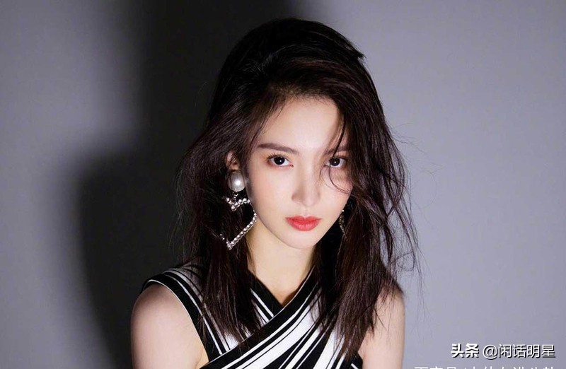90后女星，绯闻男友高达10个！靠炒绯闻出名的金晨，被称海后 第1张