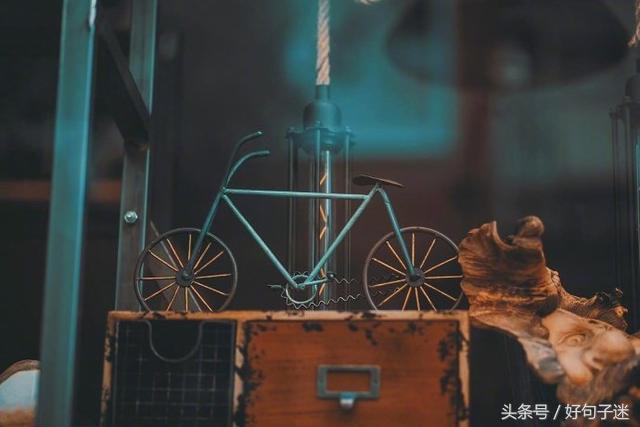 关于生活的说说心情（说不出的压抑和心累） 第1张