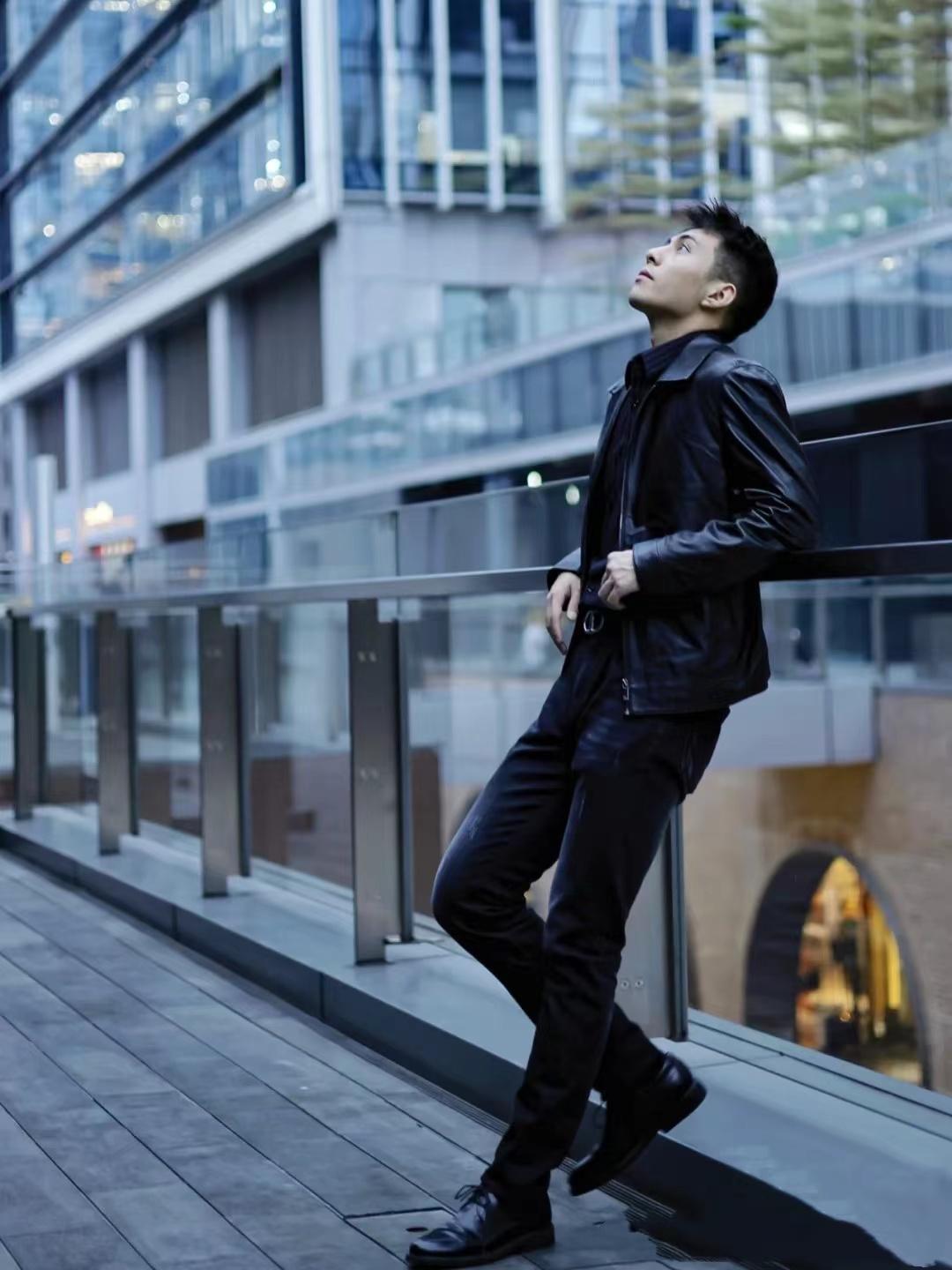男生皮鞋搭配什么衣服（成熟大气有绅士范的搭配方式） 第7张