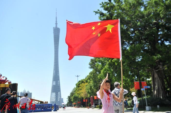 关于教师的诗句和名言（赞美老师的最佳古诗） 第3张