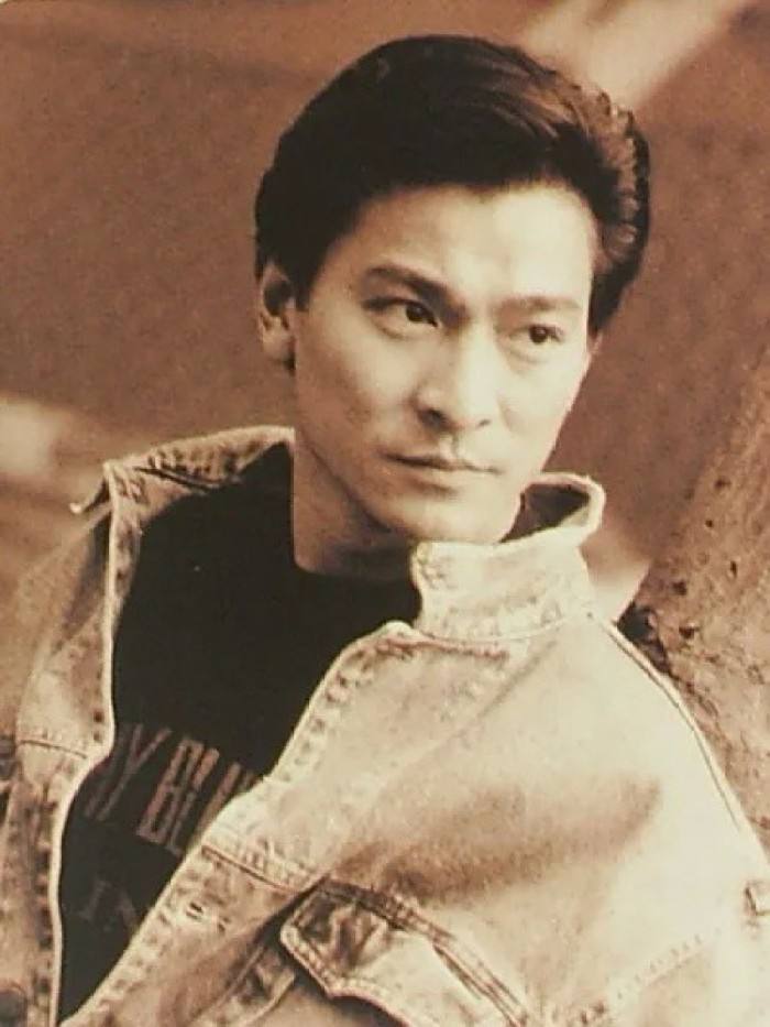 粤语歌曲排行榜前十名（排名前十的经典粤语歌推荐） 第3张