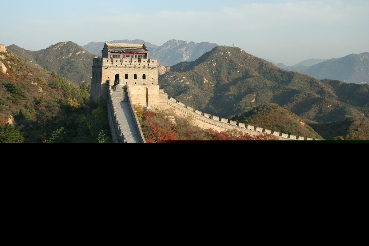 有关长城的现代诗歌（万里长城的赞美名句） 第1张