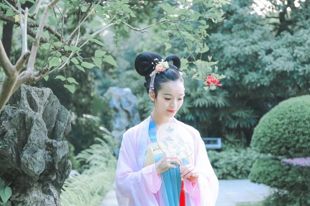 看淡爱情的古诗短句（唯美伤情的8首爱情诗） 第11张