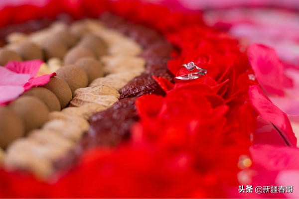 结婚祝福语四字顺口溜（最吉祥的八个字句子） 第3张