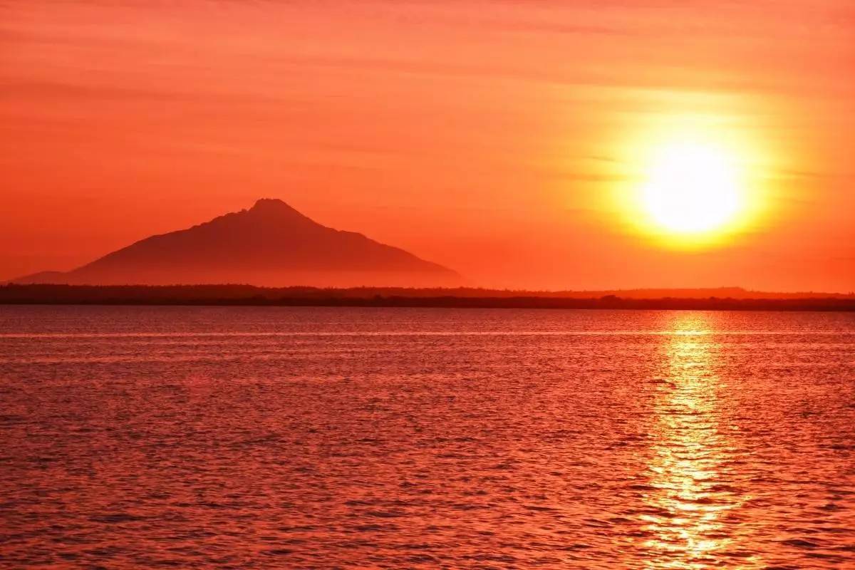 形容夕阳美景的句子（夕阳余晖的唯美诗句 ） 第5张