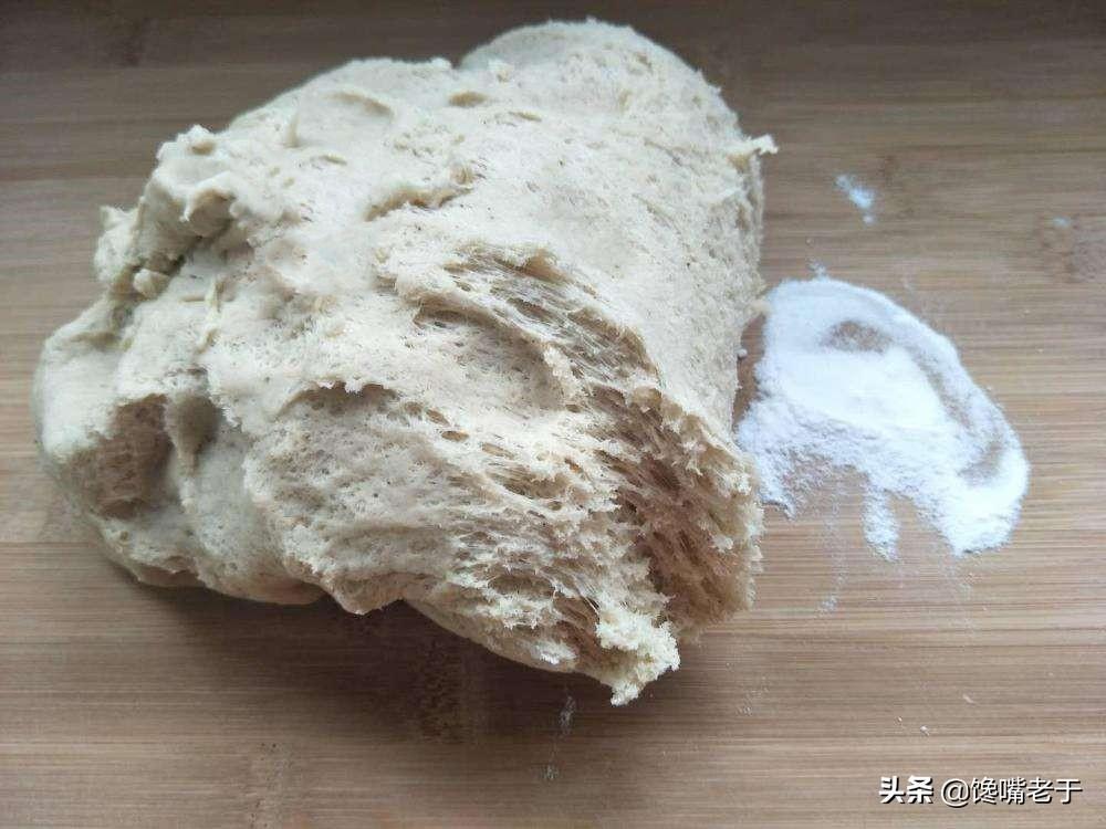 面发酵时间长了酸了怎么办（发面过度如何消除酸味） 第7张