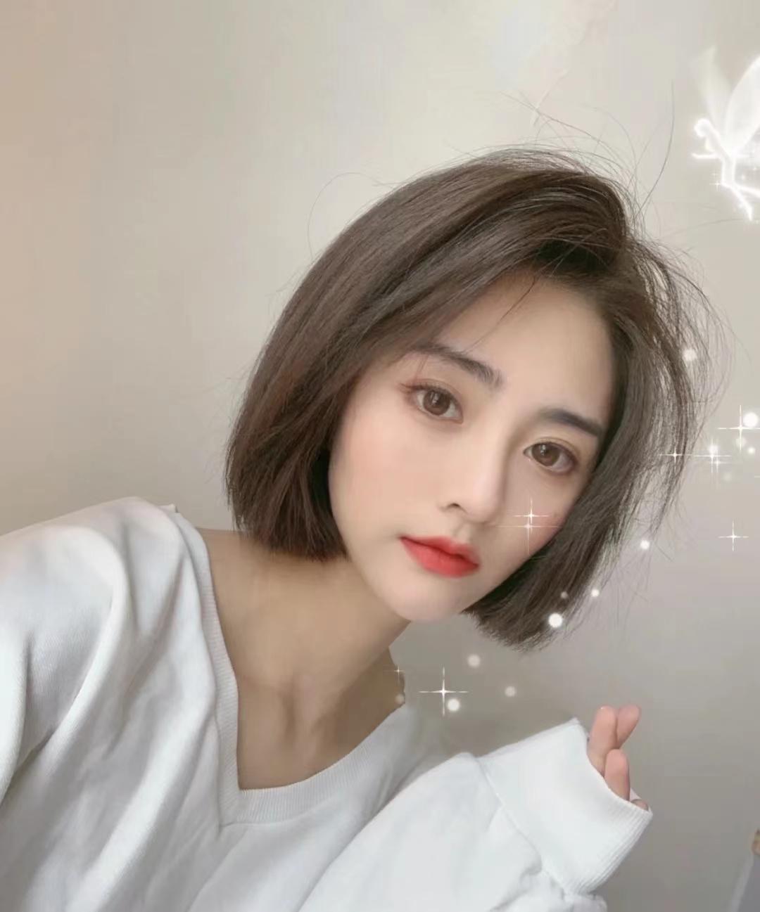 022圆脸减龄最火短发（减龄帅气显脸小的短发）"
