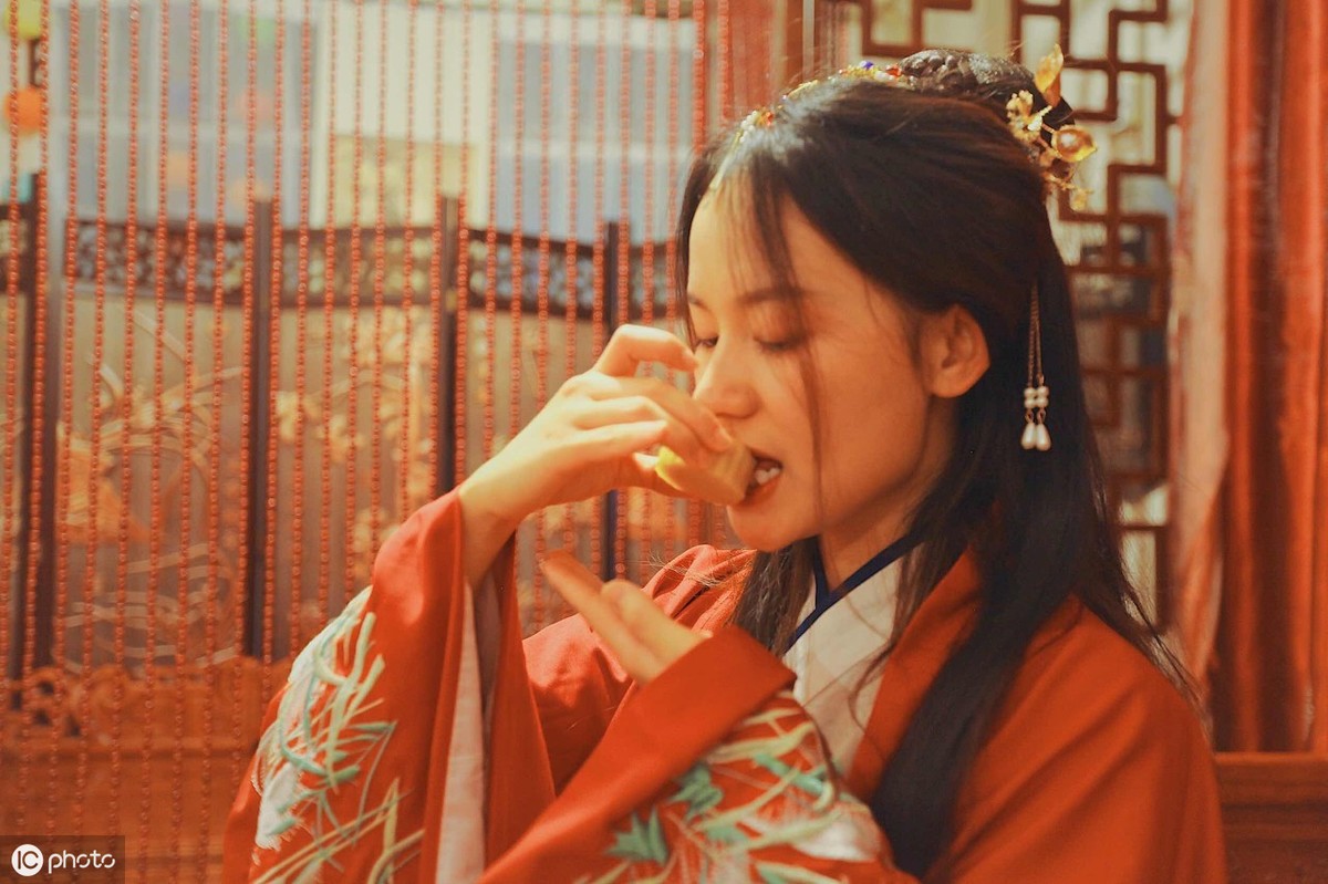 浣溪沙李清照翻译（作浣溪沙全诗内容和解释） 第9张