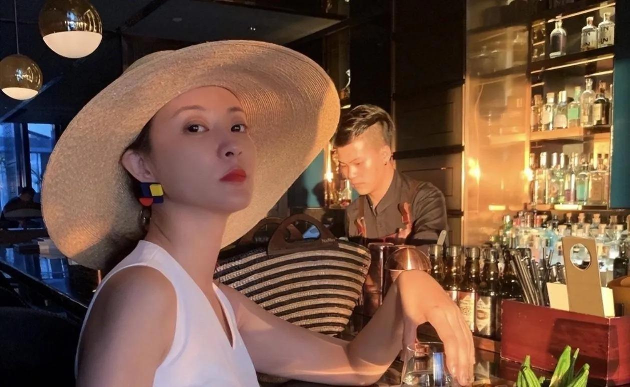 央视十大著名主持人（中央电视台的十位著名女主持人） 第19张