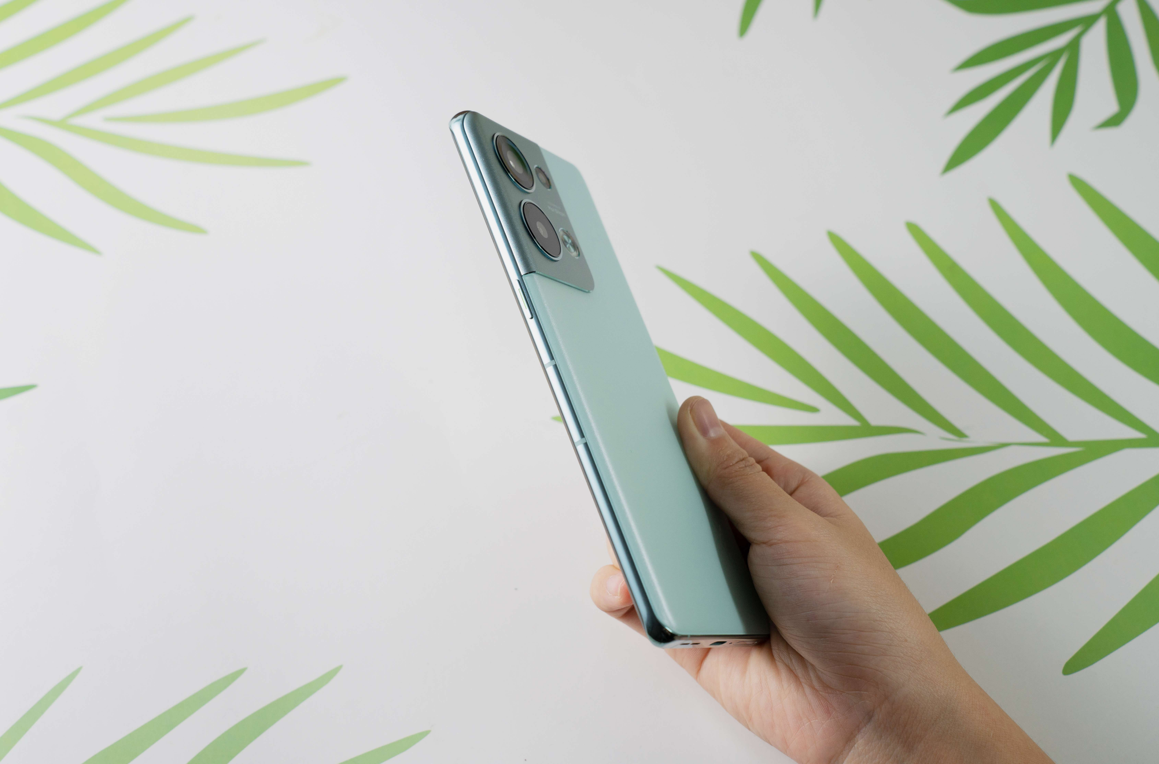oppo16g运行内存手机（Reno9 Pro+上手体验） 第3张
