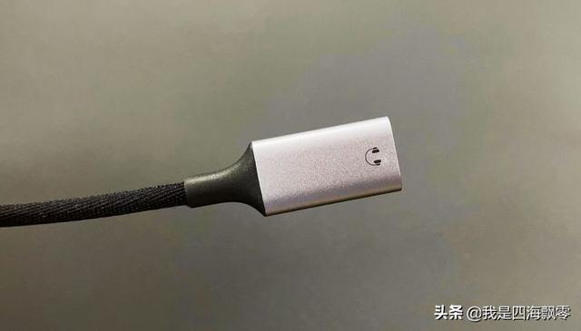 耳机在电脑上怎么插（耳机两个插头怎么插） 第1张