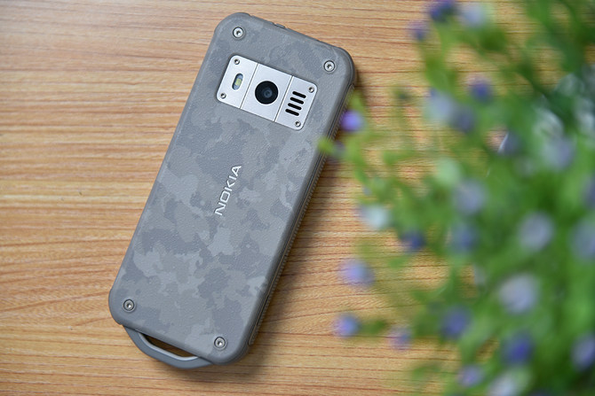 耐用更实用的户外新选择 三防手机 nokia 800评测 第9张