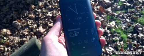 双屏手机YotaPhone 2评测：不仅仅是噱头 第1张