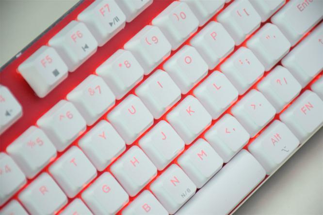 怎么清洁键盘（清洁键盘的方法） 第3张
