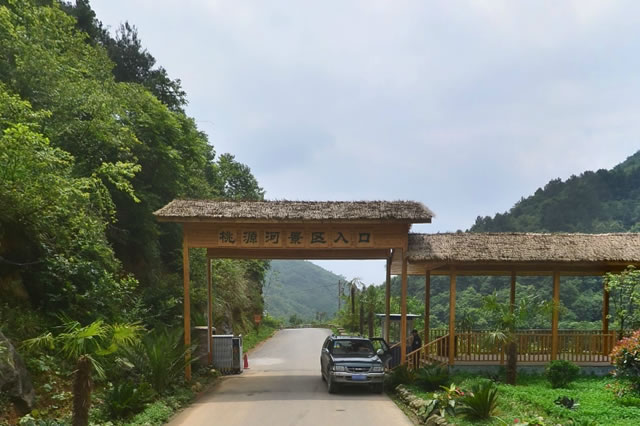 贵阳夏季旅游景点排行榜前十名 贵阳十大夏季避暑旅游景点 贵阳夏季旅游去哪里好 第1张