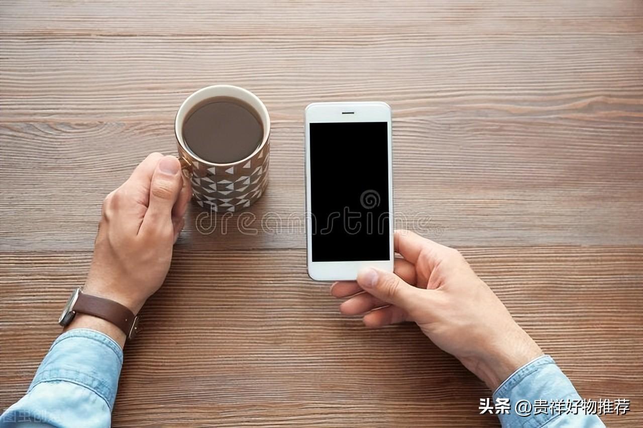 屏幕漏液怎么防止扩散（屏幕漏液的正确处理方法） 第1张