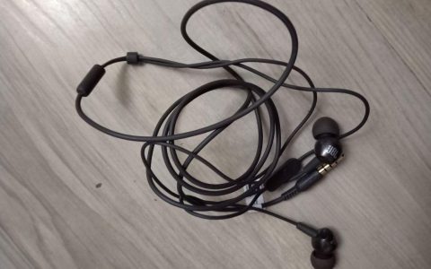 win10耳机插上电脑检测不到（耳机插在电脑前面没有声音解决方法）