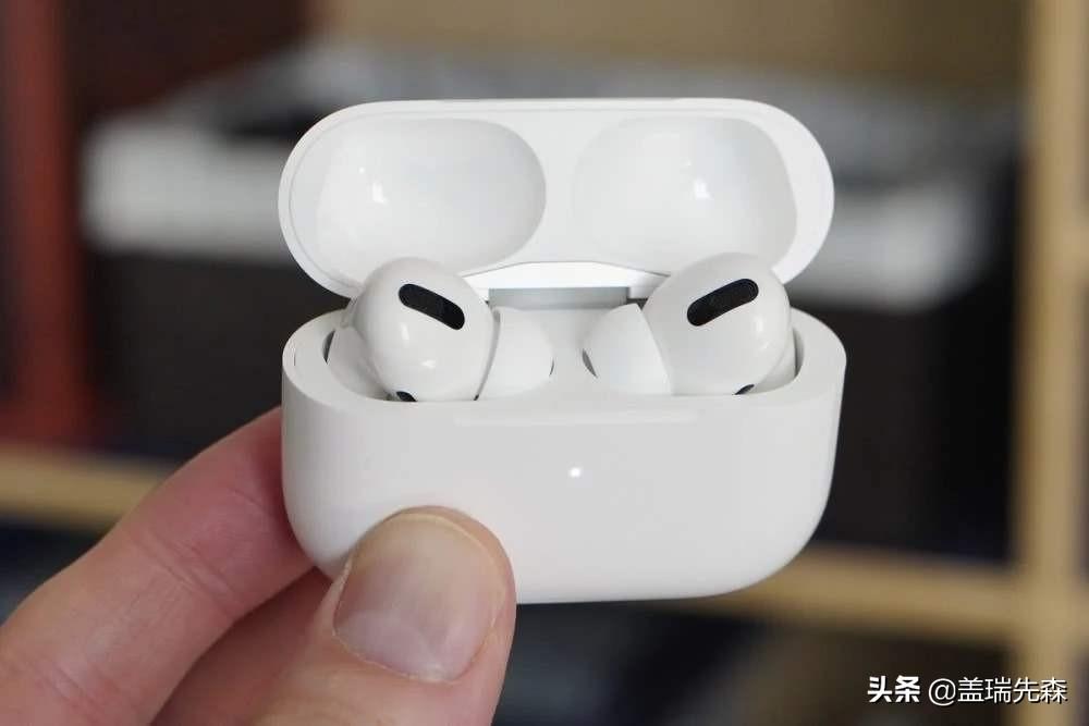 airpodspro敲击功能取消了嘛（AirPods Pro耳机敲击到按捏的升级介绍） 第1张