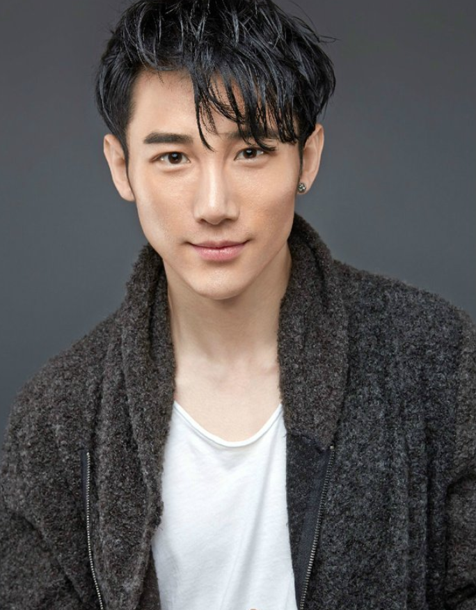 白冰个人资料简介（闪婚小三岁男模，离婚后独自带娃） 第29张