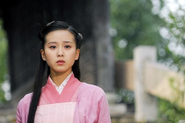 刘诗诗：昔日姐妹反目成仇，对刘亦菲避而不谈，嫁入豪门不被待见 第19张
