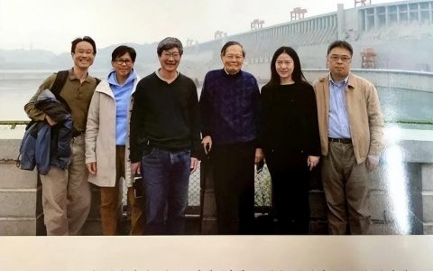 翁帆个人资料简历（安安稳稳地照顾了杨振宁十八年）