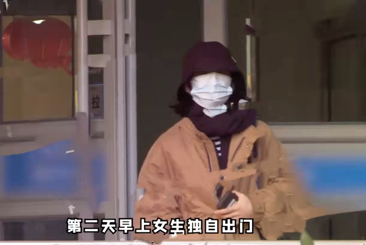 曝张子枫与焉栩嘉恋爱！疑穿情侣装过夜，男方曾被曝脚踏多条船 第15张