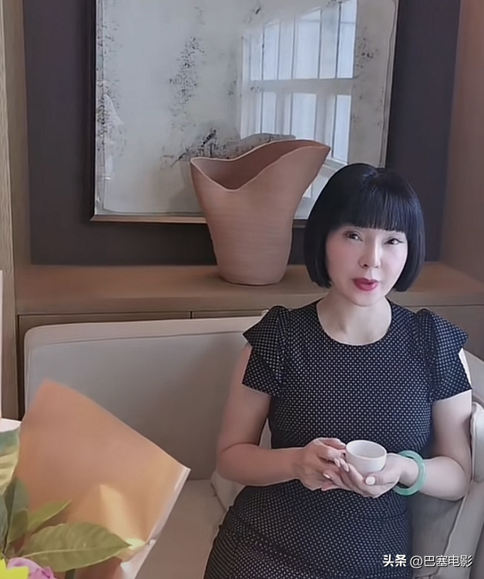 歌手陈红个人资料（54岁歌手陈红近照大变脸） 第65张