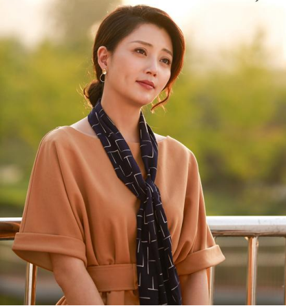 殷桃个人资料简介（情史跌岩起伏，如今依旧未婚） 第17张