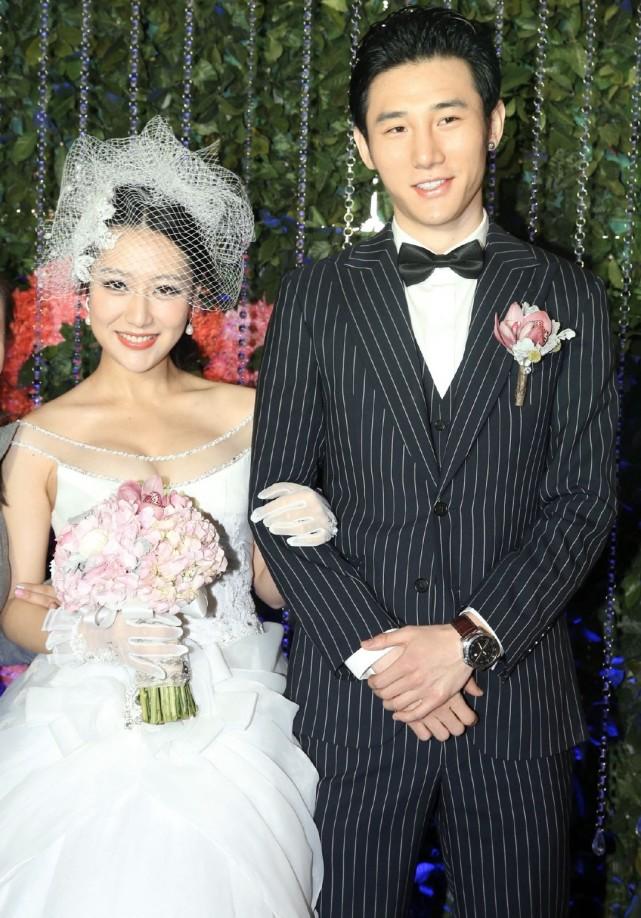 白冰个人资料简介（闪婚小三岁男模，离婚后独自带娃） 第25张