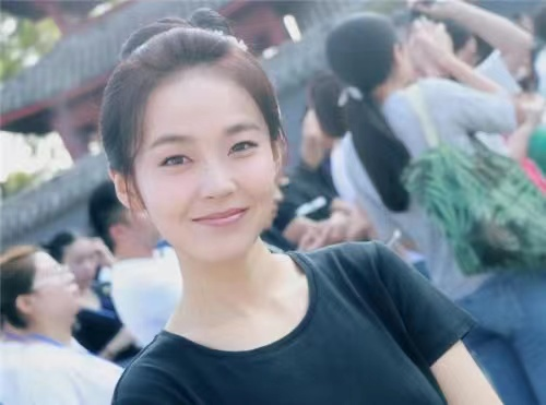 张佳宁的个人资料简介（努力拍戏只为给家人更好的生活） 第21张
