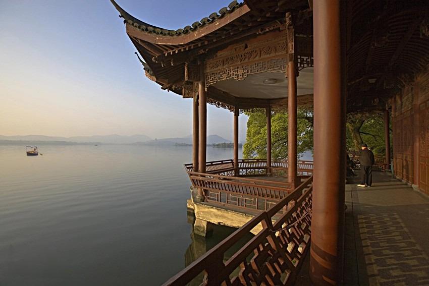 杭州西湖有哪些好玩的景点（浅谈杭州西湖十大著名景点） 第3张