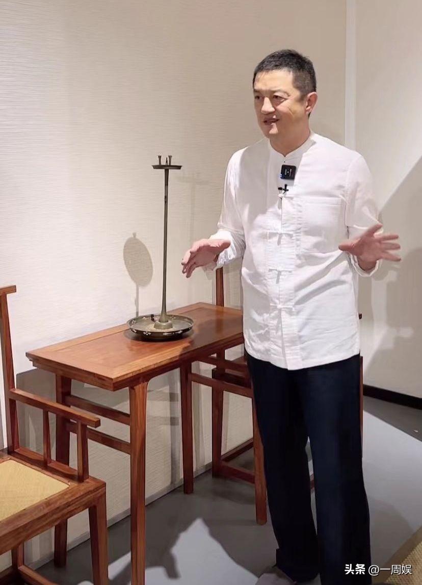 李亚鹏怎么了最近状况（50岁李亚鹏直播显憔悴） 第5张