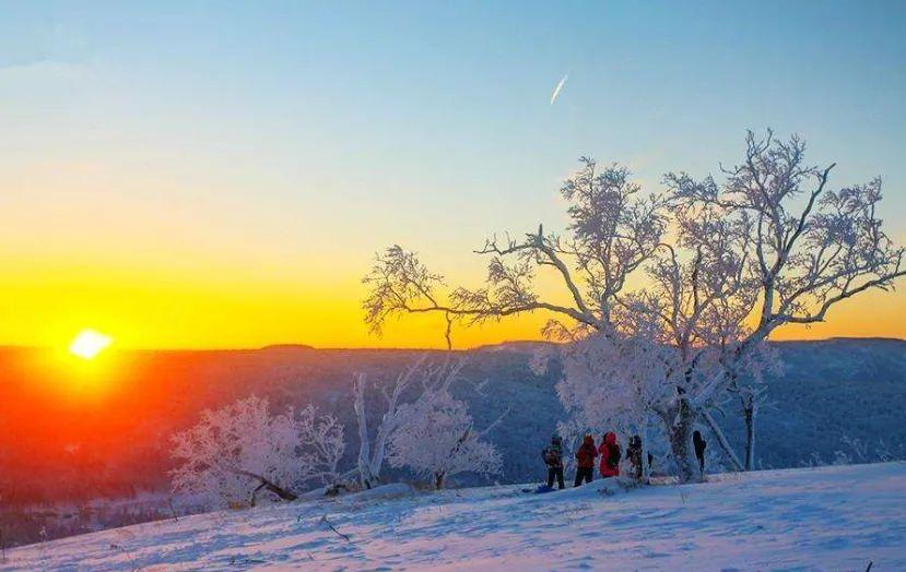 雪乡旅游攻略（详解去雪乡的时节与游玩建议） 第5张