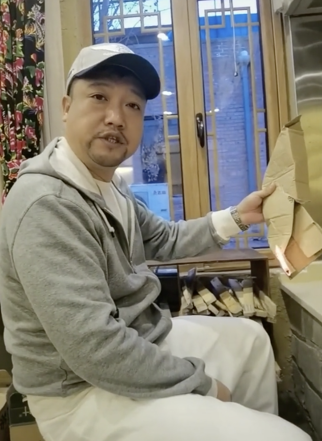 贾冰的老婆是哪个？贾冰妻子罕曝光，颜值太高 第9张