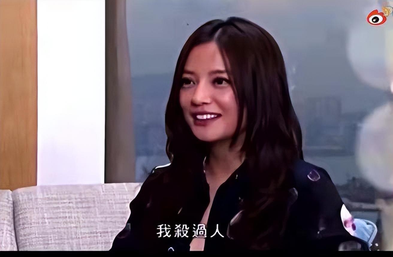 赵薇近况最新消息2023（现身机场的赵薇状态显年轻） 第17张