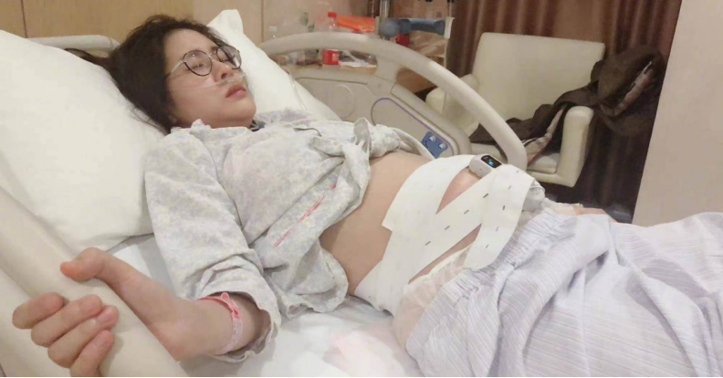 实力歌手张碧晨，做过练习生，当过私生饭，30岁成为单身妈妈 第47张