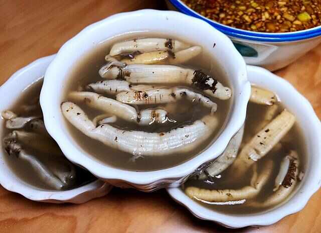 中国10大奇葩美食：三吱儿、田鼠干双双入榜 第3张