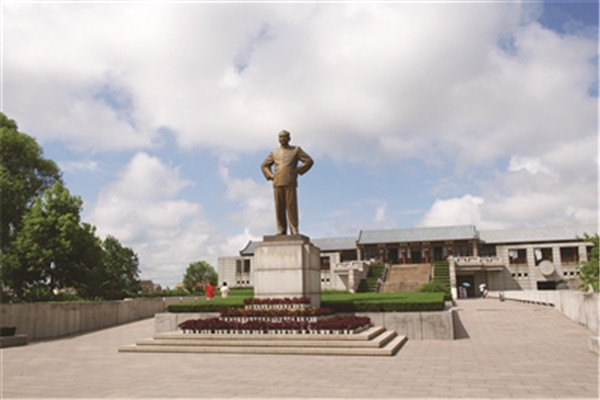 红色旅游景点有哪些,中国十大红色旅游景区 第3张