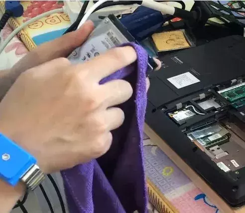 笔记本电脑清灰教程，从来不清理的电脑，惨不忍睹 第13张