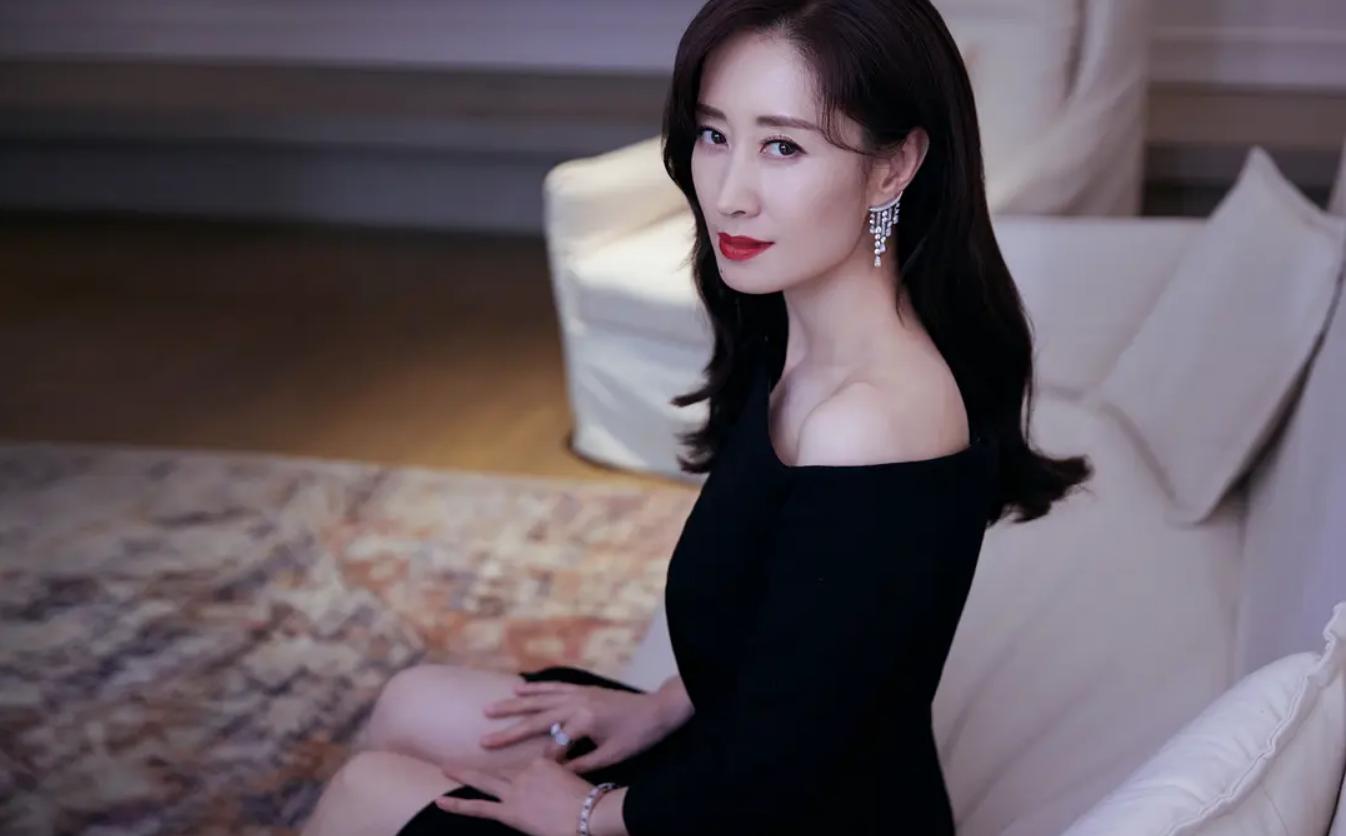 七年婚姻的泪与痛，与前夫离婚后，刘敏涛活出了属于她的独特精彩 第29张