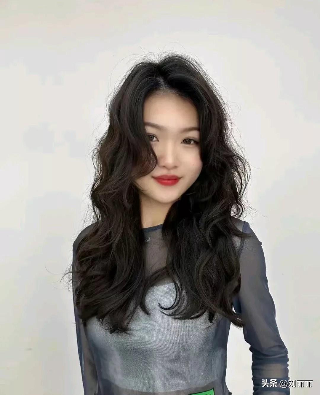 短发发型女2023最新款图片大全（女生热门精致的短发推荐） 第23张