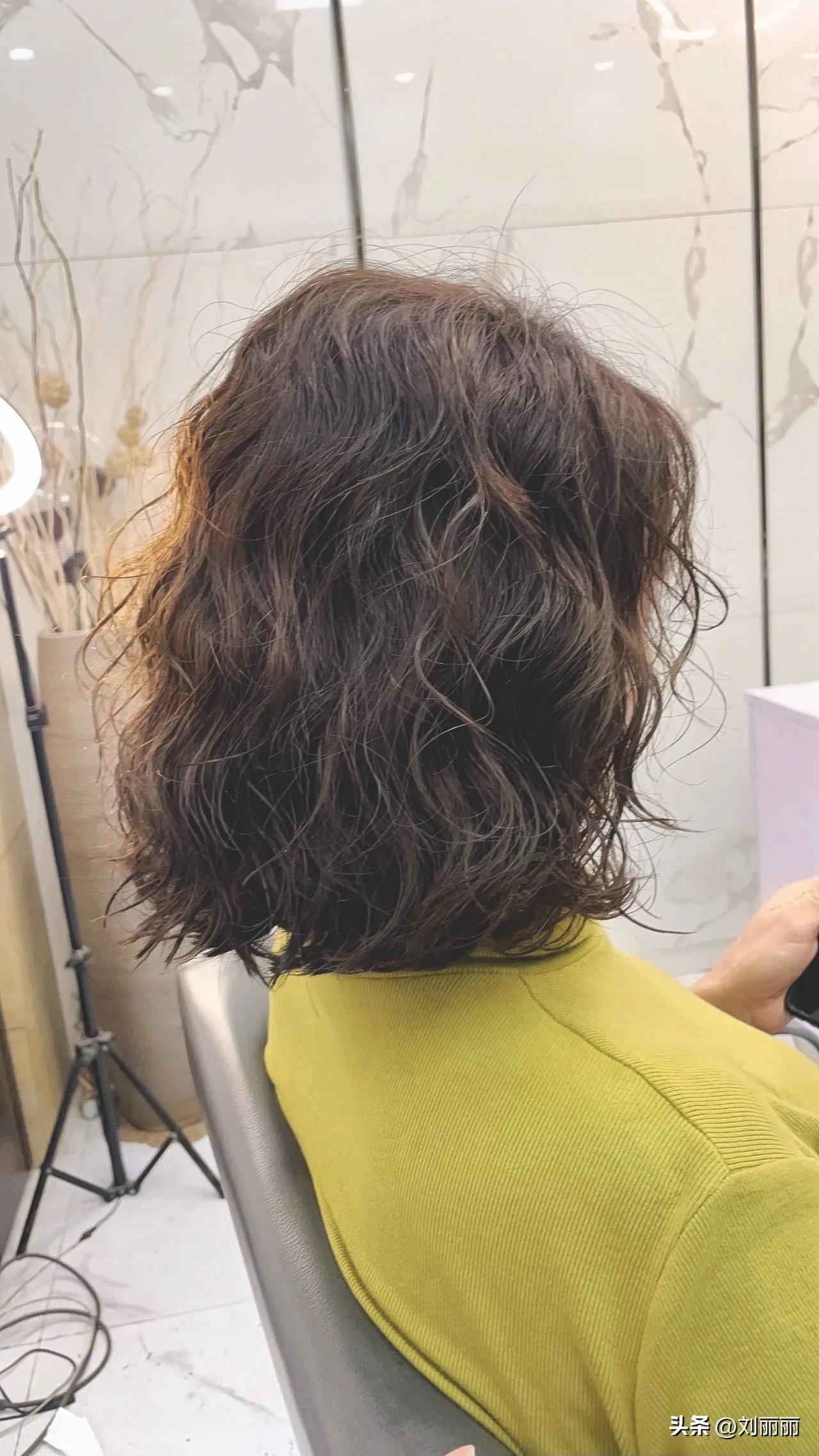 短发发型女2023最新款图片大全（女生热门精致的短发推荐） 第1张