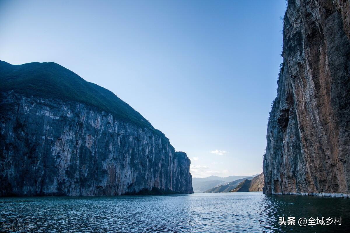 长江三峡指的是哪三峡（长江三峡位置及特点详解） 第1张